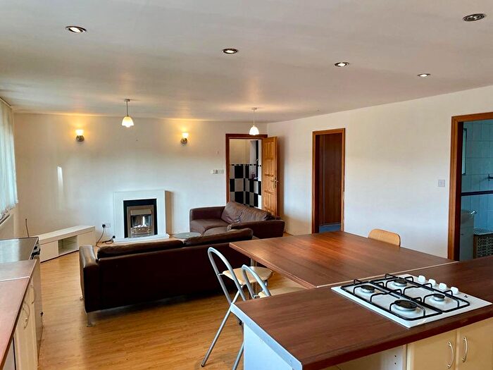 2 Bedroom Flat To Rent In Dorridge Road, Solihull, B93