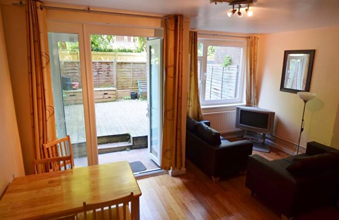4 Bedroom Maisonette To Rent In Cortis Road, London, SW15