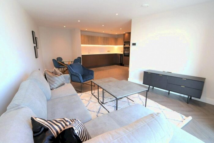 1 Bedroom Flat To Rent In Southampton Place, London, WC1A