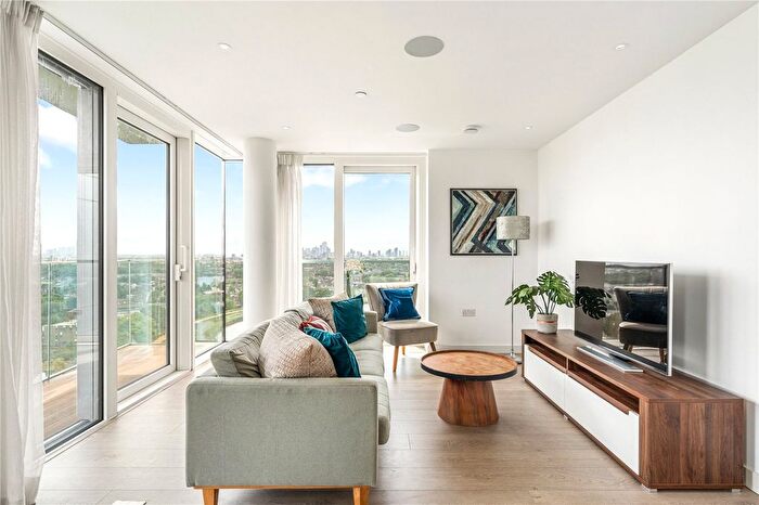 3 Bedroom Flat For Sale In Skylark Point, Newnton Close, Woodberry Down, London, N4