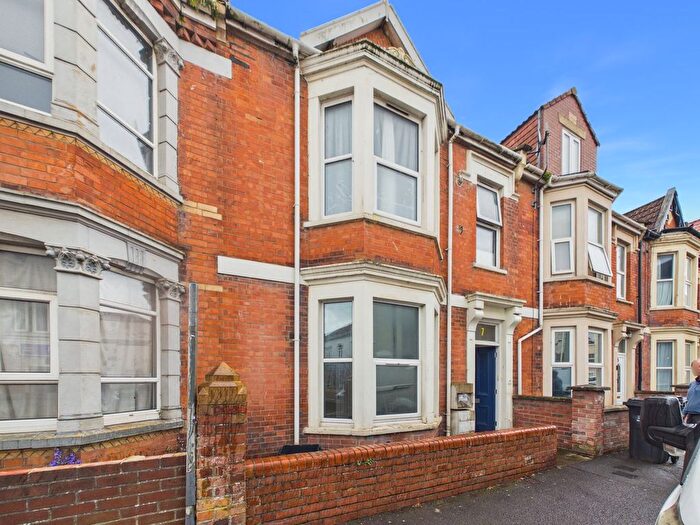 2 Bedroom Flat For Sale In Cross Street, Burnham-On-Sea, TA8