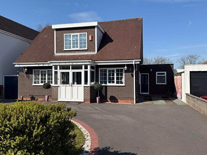 3 Bedroom Detached Bungalow For Sale In Rollason Road, Birmingham, B24