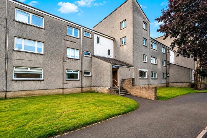 3 Bedroom Flat For Sale In Ronaldsay Place, Cumbernauld, Glasgow, G67