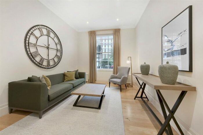 2 Bedroom Flat To Rent In Ebury Street, Belgravia, London, SW1W