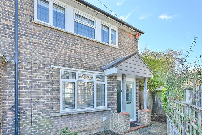 2 Bedroom End Terrace House For Sale In Coram Green, Hutton, Brentwood, CM13