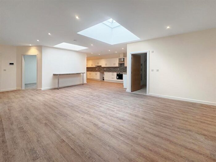 2 Bedroom Flat To Rent In Castle Street, Hinckley, LE10