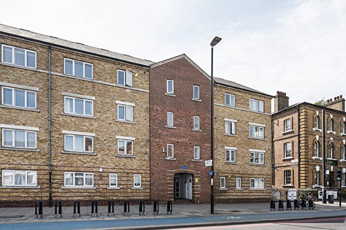 2 Bedroom Flat To Rent In Bow Road, Bow, London, E3