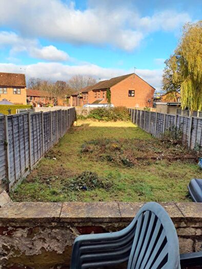 1 Bedroom Flat To Rent In Norcot Road, Reading, RG30