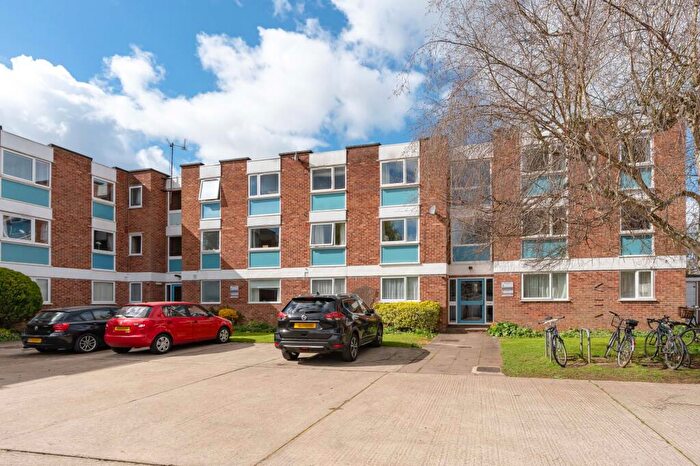 2 Bedroom Flat For Sale In West Street, West Court West Street, OX2