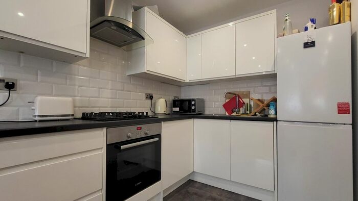 1 Bedroom Flat To Rent In Hayley House, London Road, Bracknell, RG12