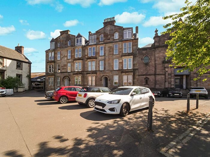 2 Bedroom Flat For Sale In George Square, Inverclyde, Greenock, PA15