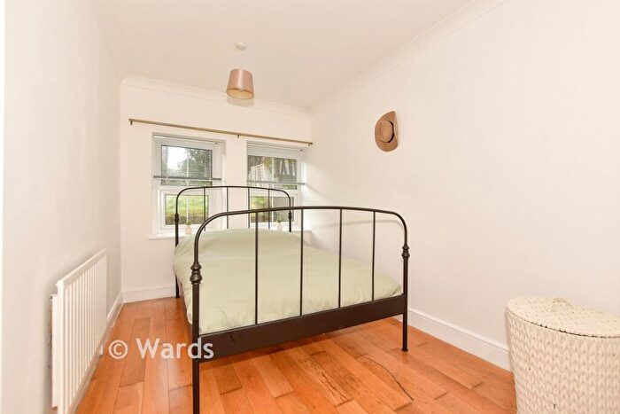 1 Bedroom Apartment For Sale In Westbourne Gardens, Folkestone, Kent, CT20