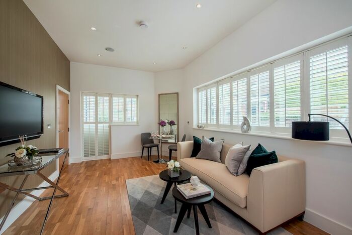 1 Bedroom Mews To Rent In Kingsbury Mews, St.Albans, AL3