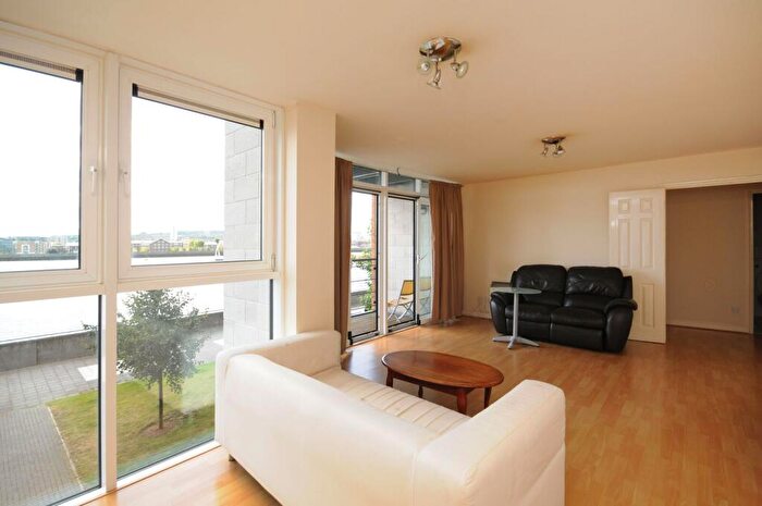 3 Bedroom Flat To Rent In Sheerness Mews, Docklands, London, E16
