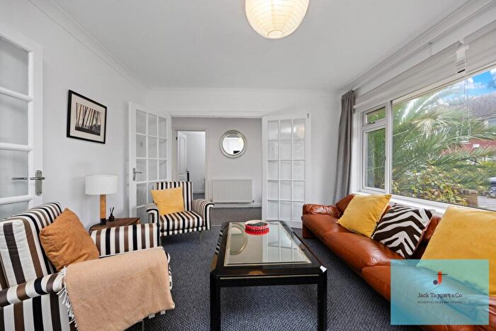 2 Bedroom Bungalow To Rent In Caisters Close, Hove, BN3