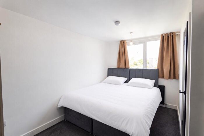 1 Bedroom Terraced House To Rent In Red Hall Chase, Leeds, LS14