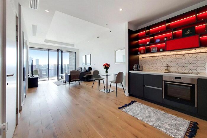 1 Bedroom Flat For Sale In Corson House, City Island Way, London, E14