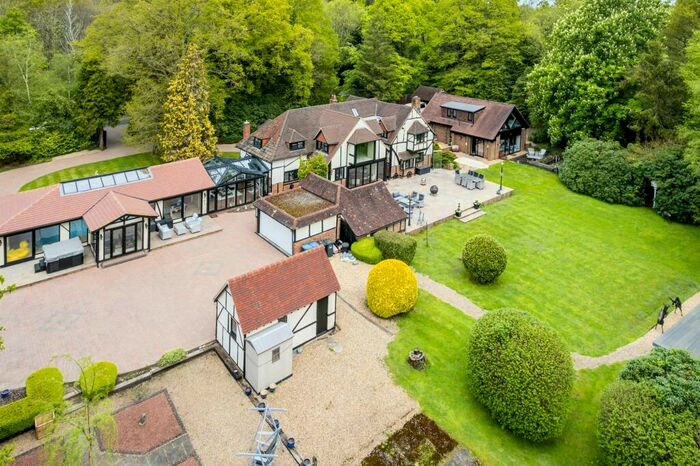 6 Bedroom Detached House For Sale In West Park Road, Newchapel, RH7