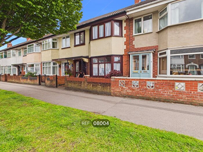 3 Bedroom Terraced House To Rent In Goddard Avenue, Hull, HU5