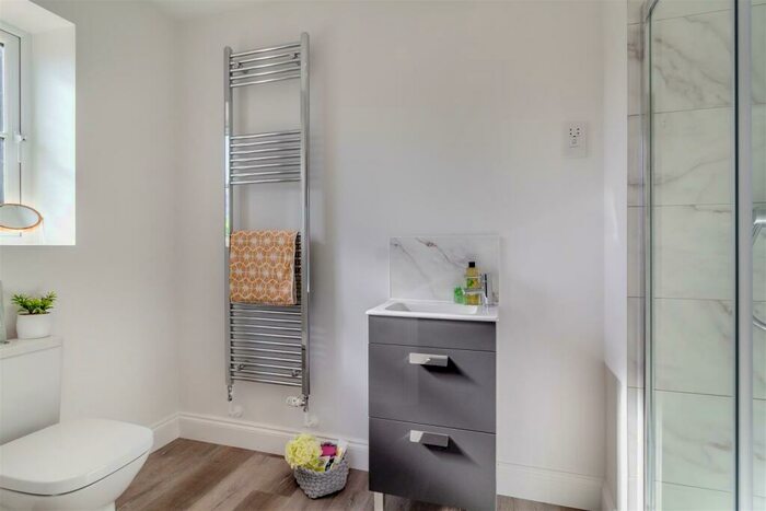 2 Bedroom Detached Bungalow For Sale In Bure Gardens, Coltishall, Norwich, NR12