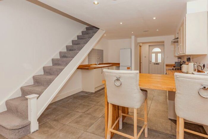 2 Bedroom Terraced House To Rent In Broadfields, Oxford, OX4