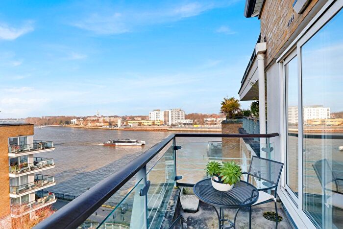 2 Bedroom Property For Sale In Bluewater House, Smugglers Way, SW18