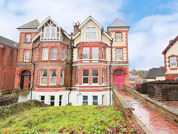 2 Bedroom Flat To Rent In Chapel Park Road, St. Leonards, TN37