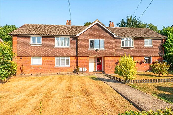 2 Bedroom Flat For Sale In Paynesfield Road, Westerham, Kent, TN16