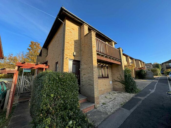 2 Bedroom Maisonette To Rent In Hambleton Grove, Emerson Valley, MK4