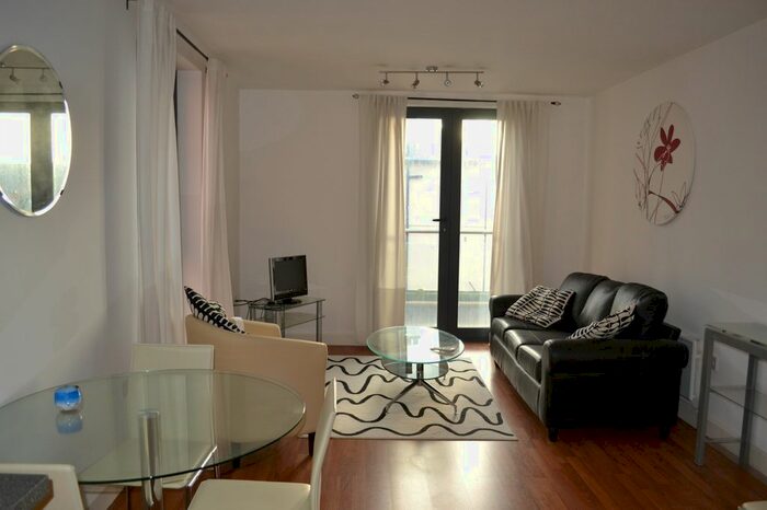 1 Bedroom Flat To Rent In The Parkes Building, Albion Street, NG9