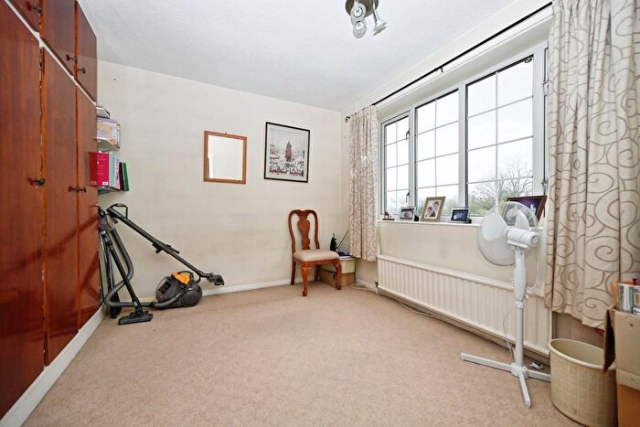 5 Bedroom Detached House For Sale In Layton Avenue, Rawdon, Leeds, LS19