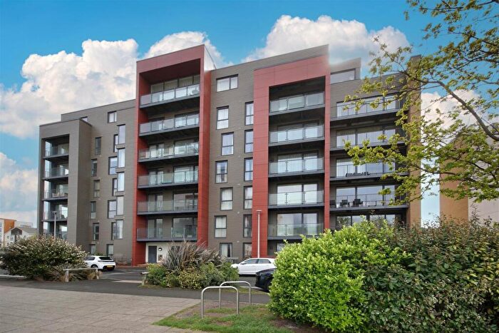 2 Bedroom Apartment To Rent In Newfoundland Way, Portishead, Bristol, BS20