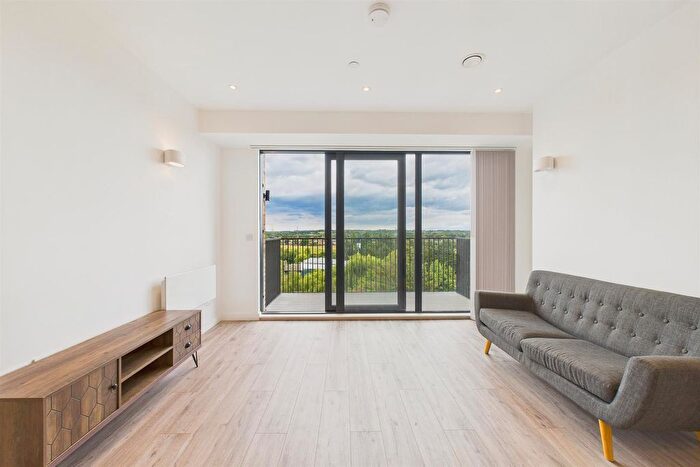 1 Bedroom Flat To Rent In Oxford Road, Uxbridge, UB8