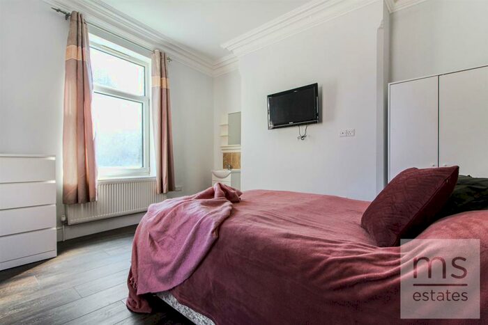 7 Bedroom End Of Terrace House To Rent In Forest Grove, Nottingham, NG1