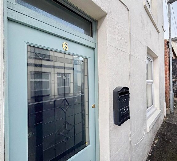 2 Bedroom Terraced House To Rent In Spring Street, St. Leonards-On-Sea, TN37