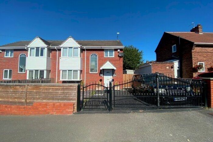 3 Bedroom Semi-Detached House To Rent In Chestnut Grove, Rotherham, S66