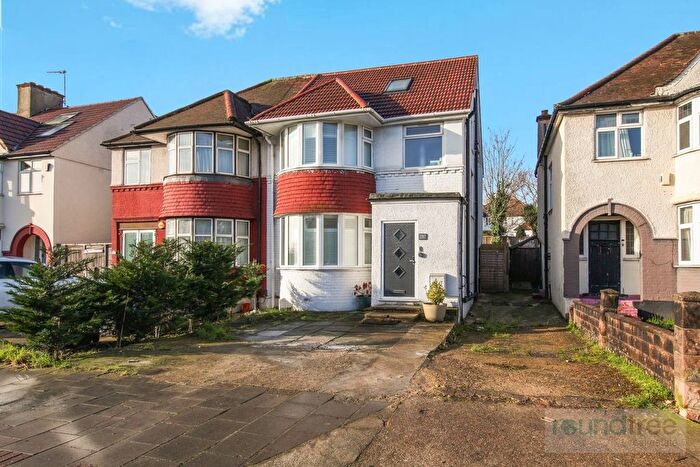 4 Bedroom Semi-Detached House For Sale In Great North Way, Hendon, NW4