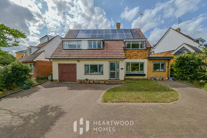 5 Bedroom Detached House For Sale In Sandpit Lane, St. Albans, AL4