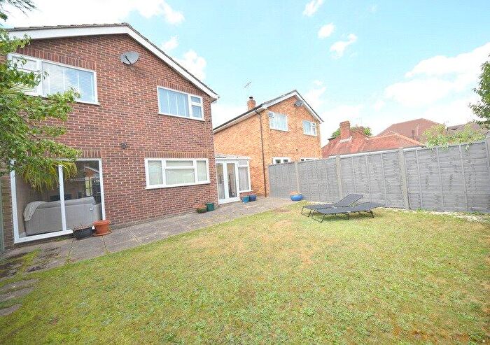 3 Bedroom Link Detached House To Rent In Blind Lane, Flackwell Heath, High Wycombe, Buckinghamshire, HP10