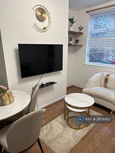3 Bedroom Terraced House To Rent In Maurice St, Salford, M6