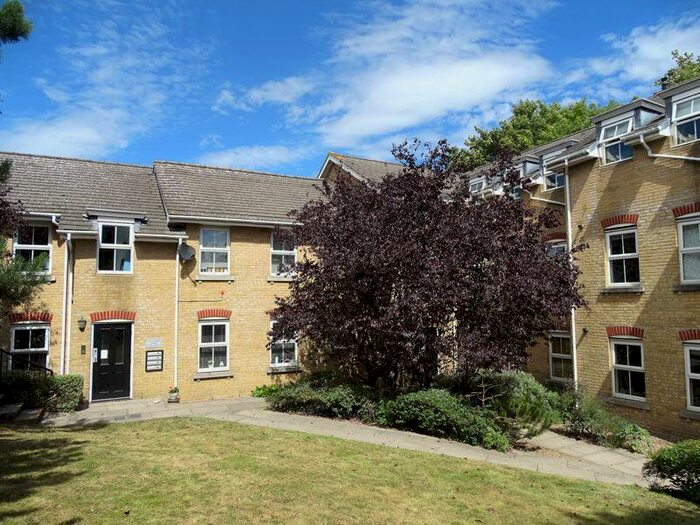 2 Bedroom Flat To Rent In Tapster Street, Barnet, EN5