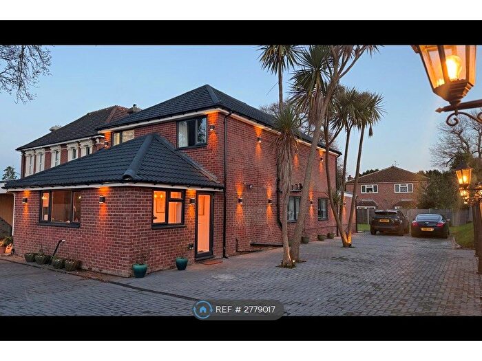 10 Bedroom Detached House To Rent In London Road, Waterlooville, PO7
