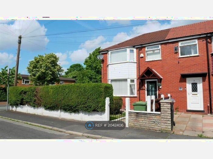 3 Bedroom Semi-Detached House To Rent In Reynolds Drive, Manchester, M18