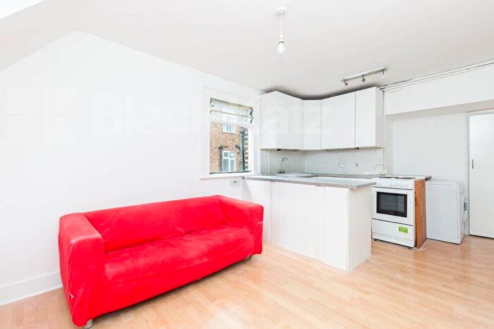 1 Bedroom Flat To Rent In Newnham Road, Wood Green, N22