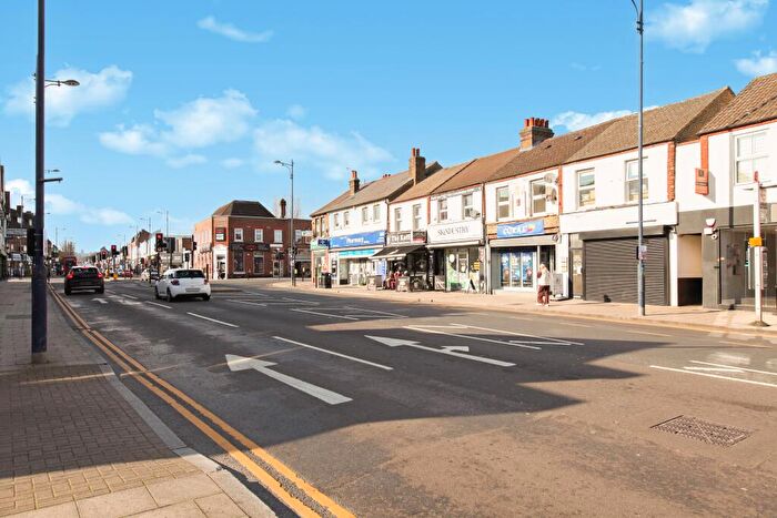 Studio To Rent In Welling High Street, Welling, Kent, DA16