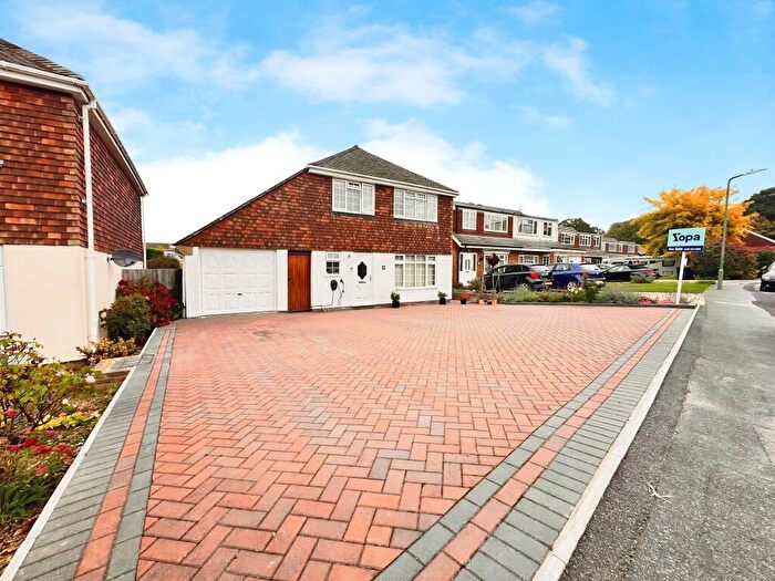 3 Bedroom Detached House For Sale In Norrington Road, Loose, Maidstone, ME15