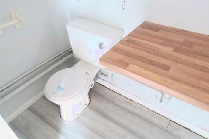 4 Bedroom Property To Rent In Commercial Street, Pengam, Blackwood, NP12