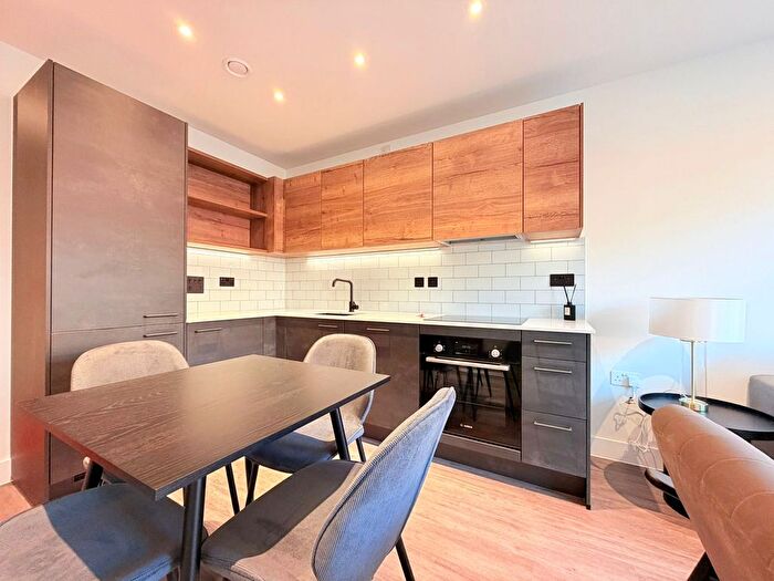 1 Bedroom Flat To Rent In Ashted Wharf, Glasswater Locks, Birmingham, B4