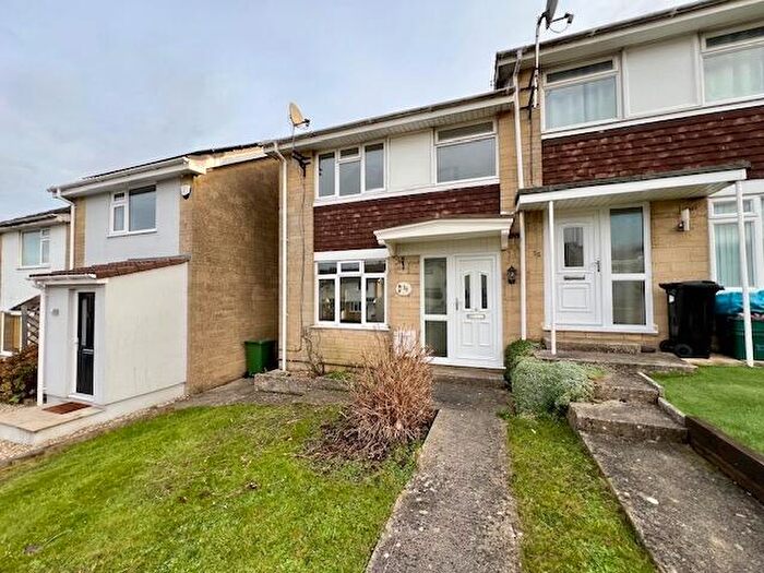 3 Bedroom End Of Terrace House To Rent In Somerset Way, Paulton, BS39