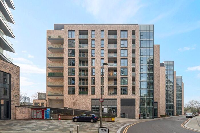 2 Bedroom Flat To Rent In Osiers Road, London, SW18